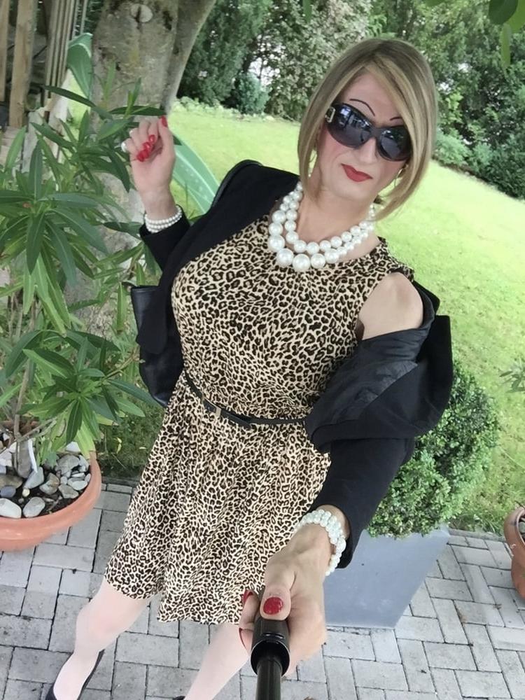 24P Shemale milf 2021 7