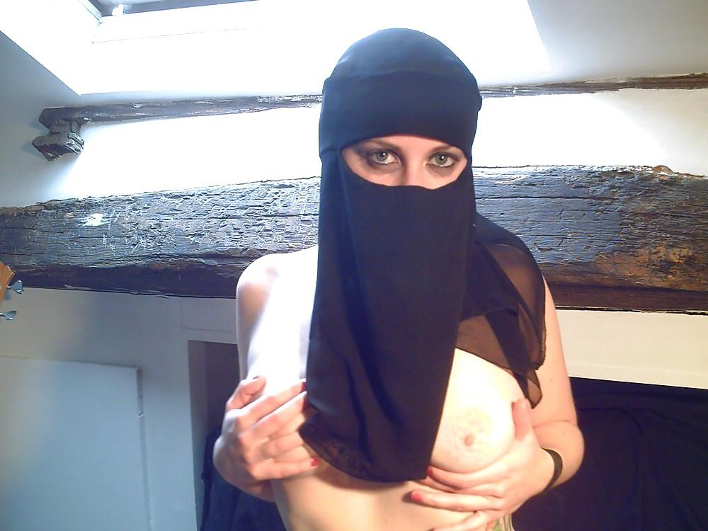 22P Behind the veil