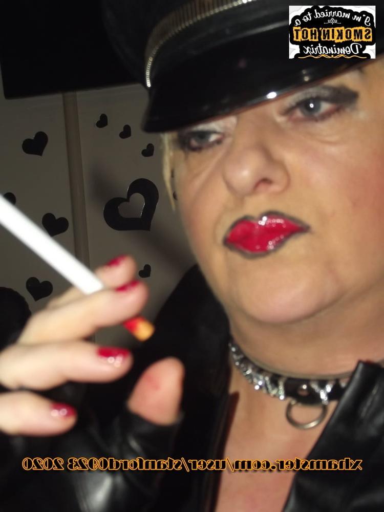 25P SMOKING DOMINATRIX PT 1