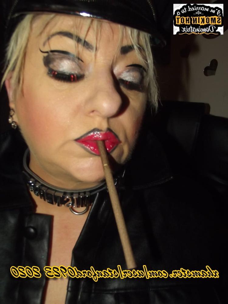 25P SMOKING DOMINATRIX PT 2