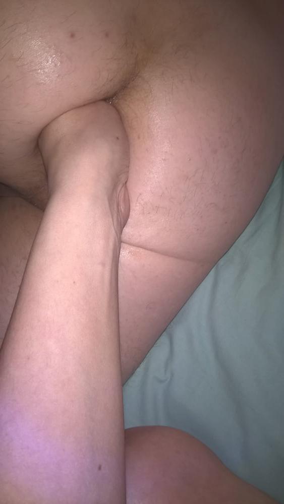 18P JoyTwoSex Playing With Husband's Tight Asshole