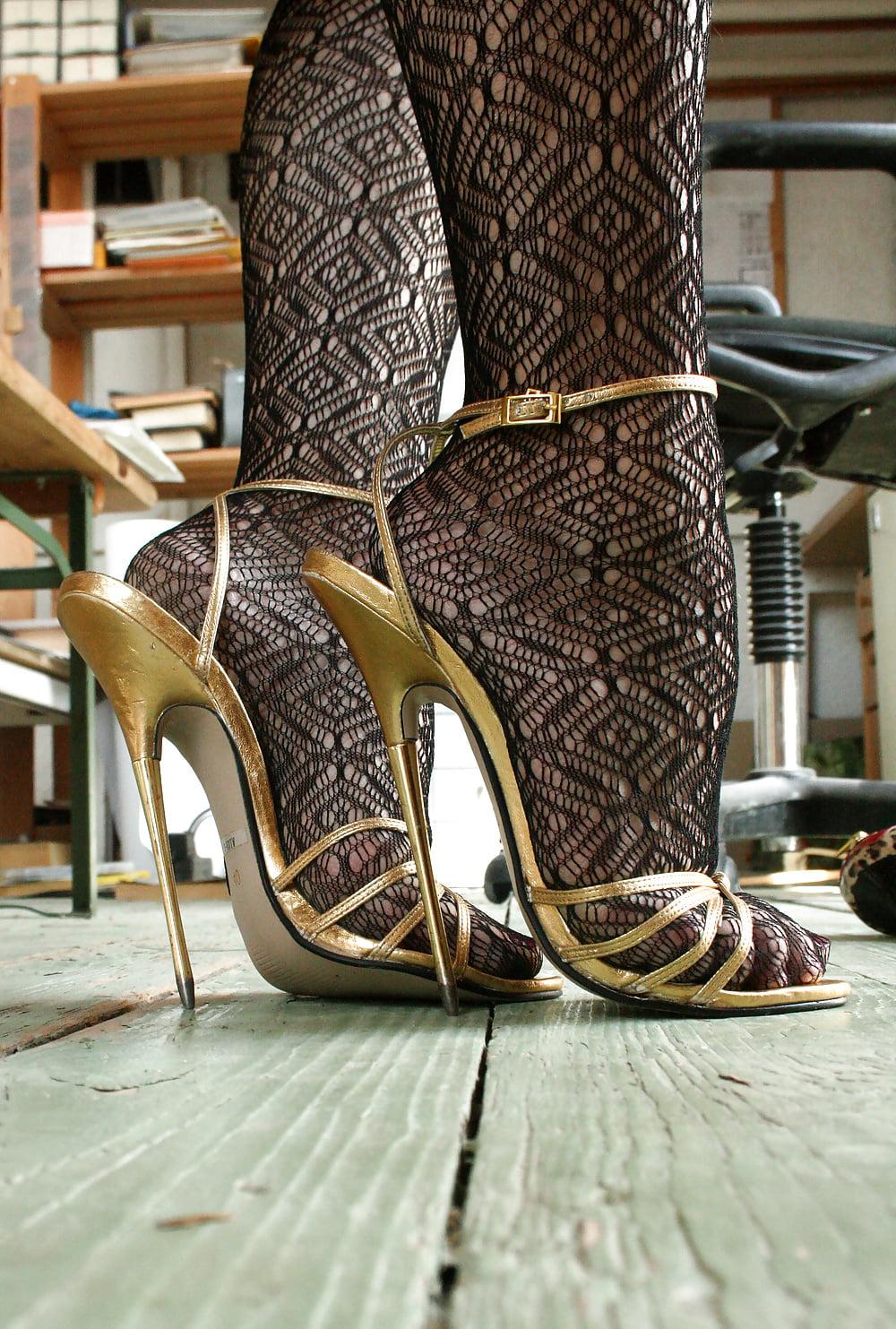 25P high heels