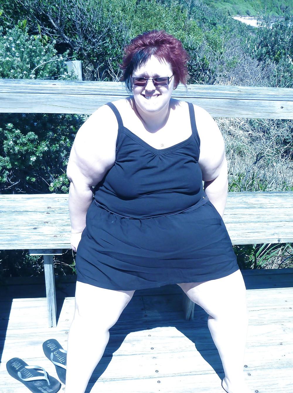 25P Bitch At The Beach