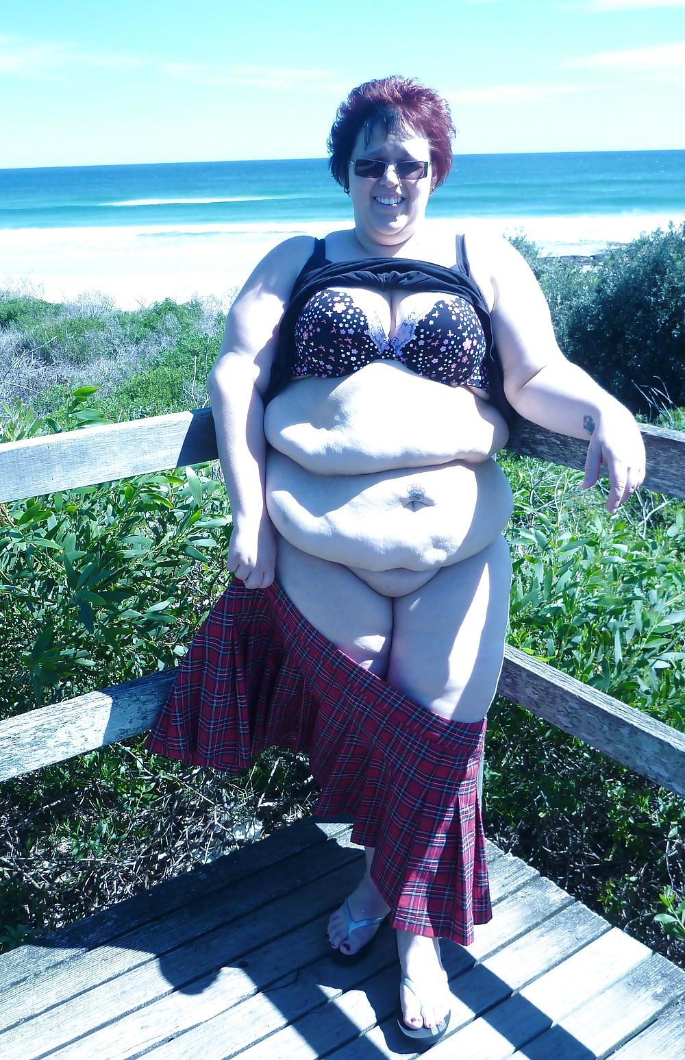 25P Bitch At The Beach