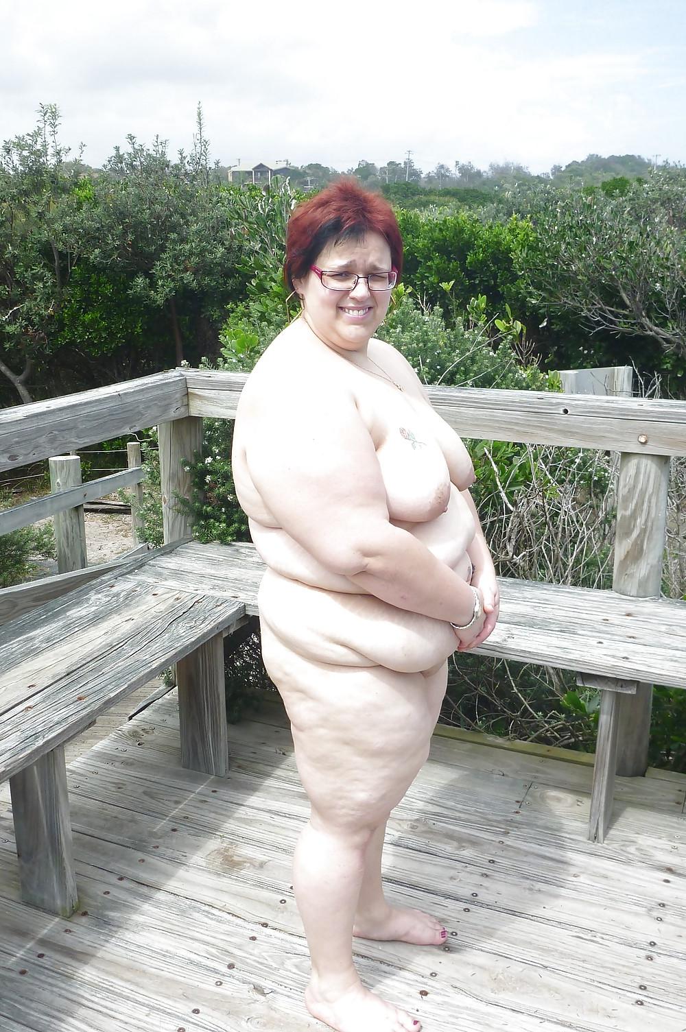 25P Bitch At The Beach