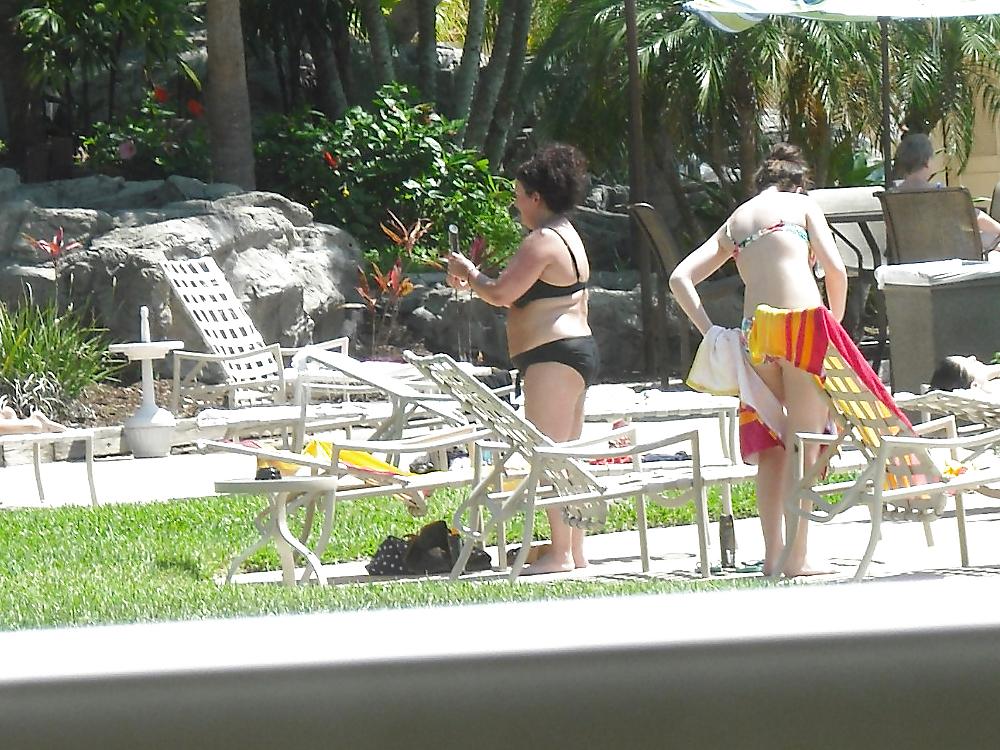 25P Candid Poolside BBW 2
