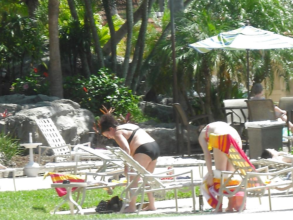 25P Candid Poolside BBW 2