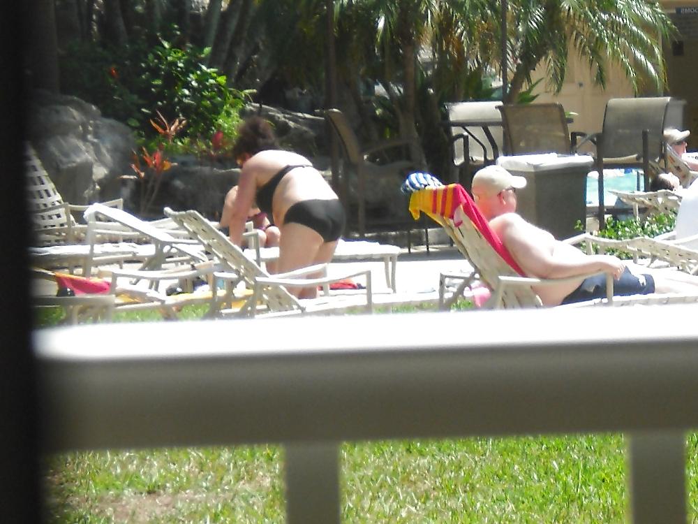 25P Candid Poolside BBW 2