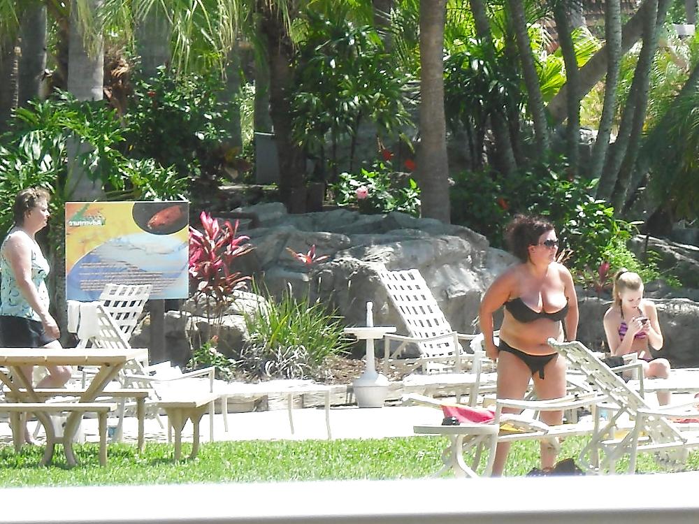 25P Candid Poolside BBW 2
