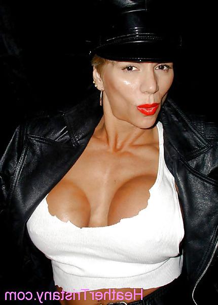 18P Strong muscle mistress