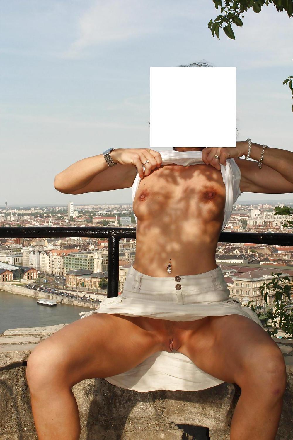 15P Wife in summer holiday