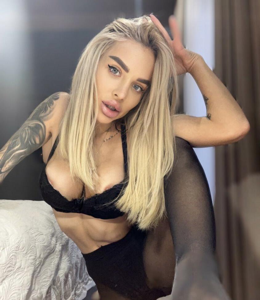5P Jasmine Bombshell nude