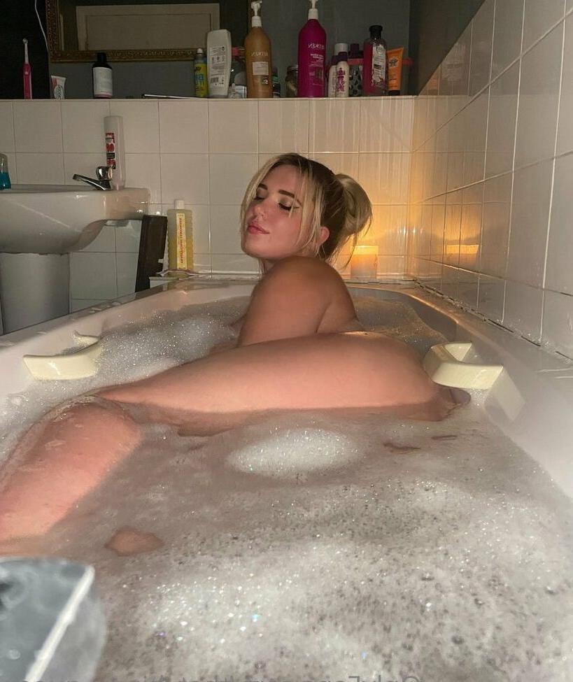 23P That_hippy_queen nude