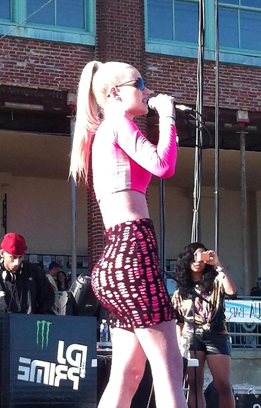 15P Iggy Azalea Pawg