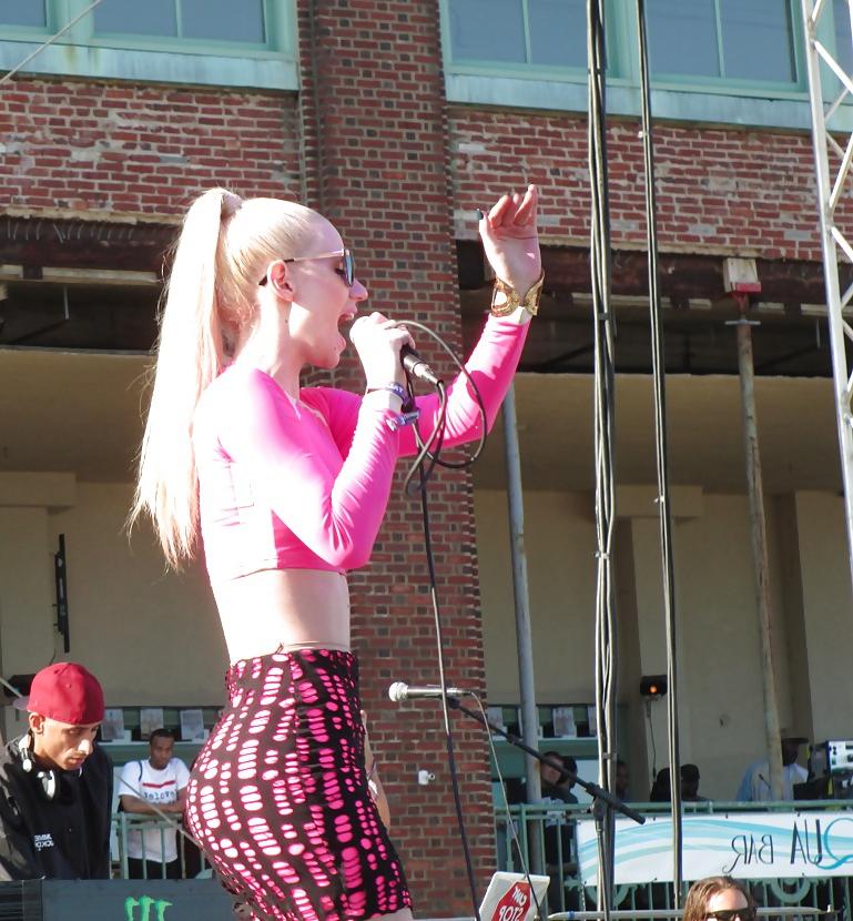 15P Iggy Azalea Pawg