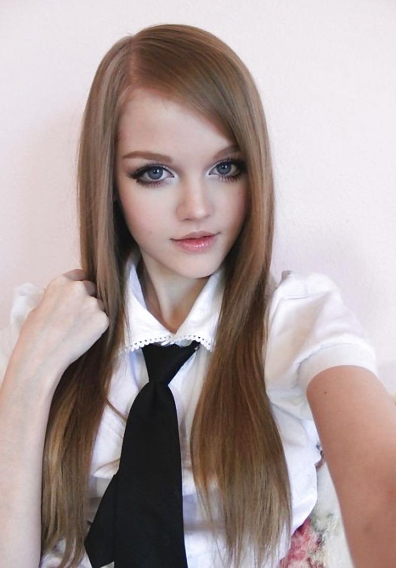10P Dakota Rose young cute doll