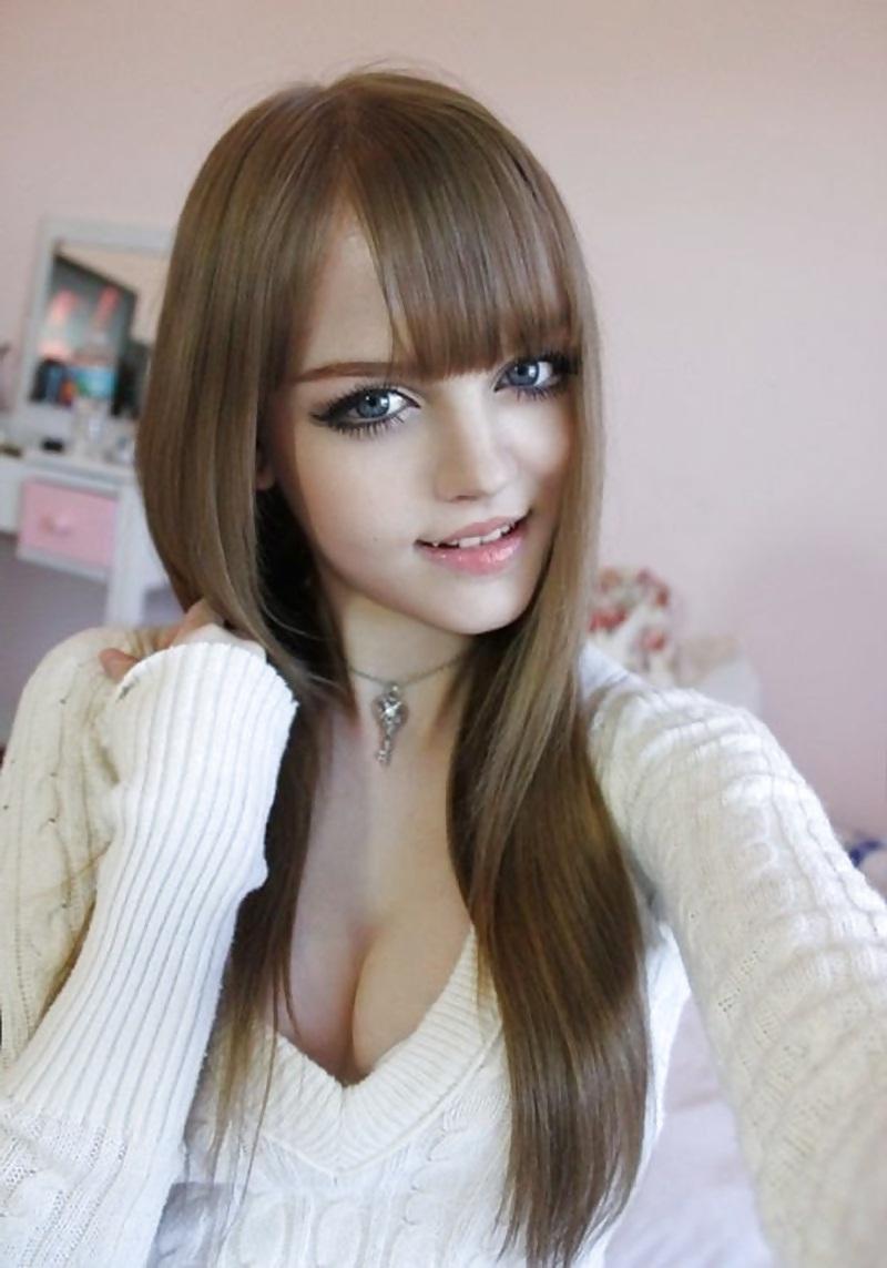 10P Dakota Rose young cute doll