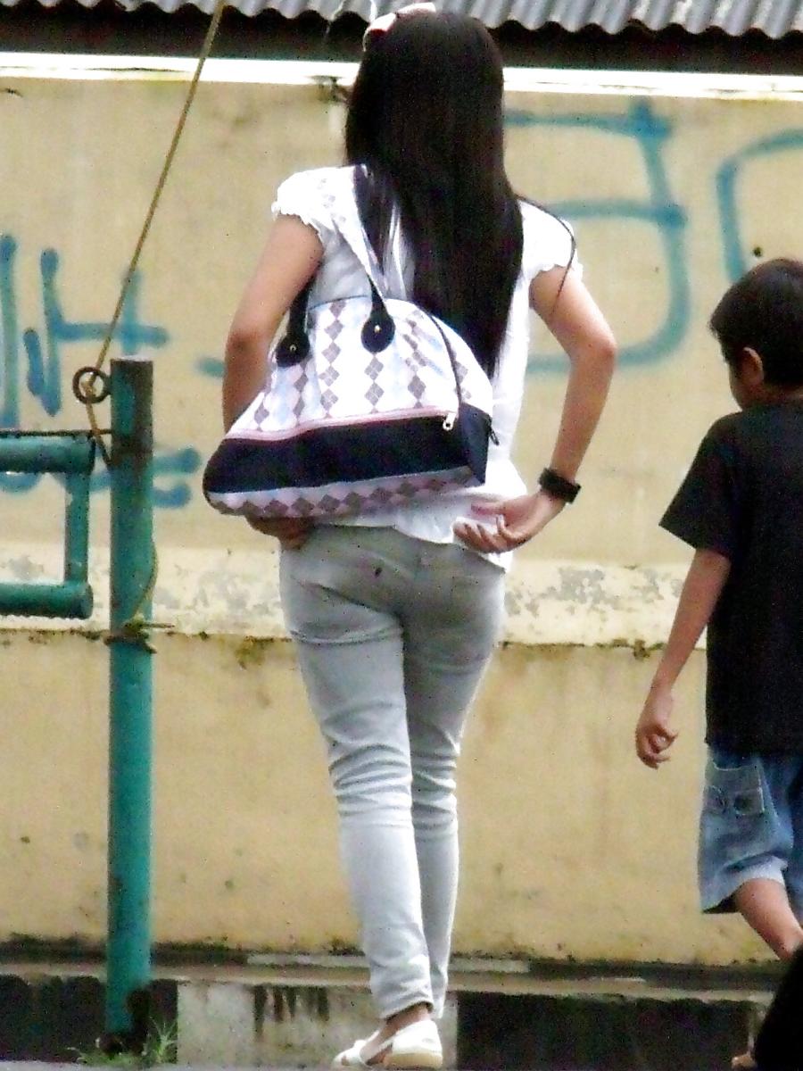 17P Sexy Teen in Tight Jeans