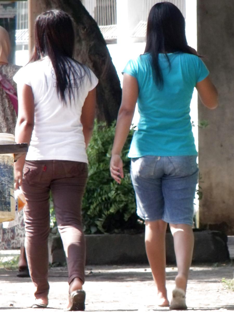 17P Sexy Teen in Tight Jeans