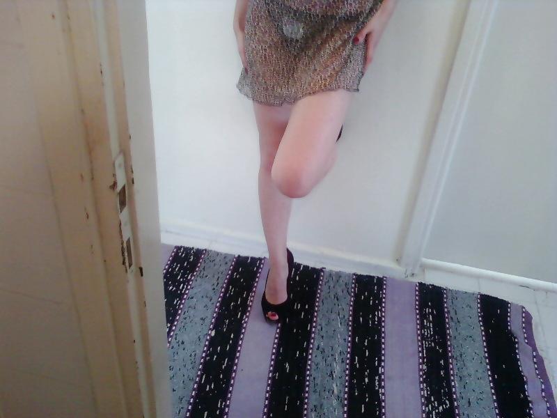 25P Turkish women has great body and foot