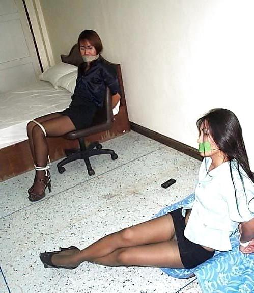 25P Tied up in pantyhose 2