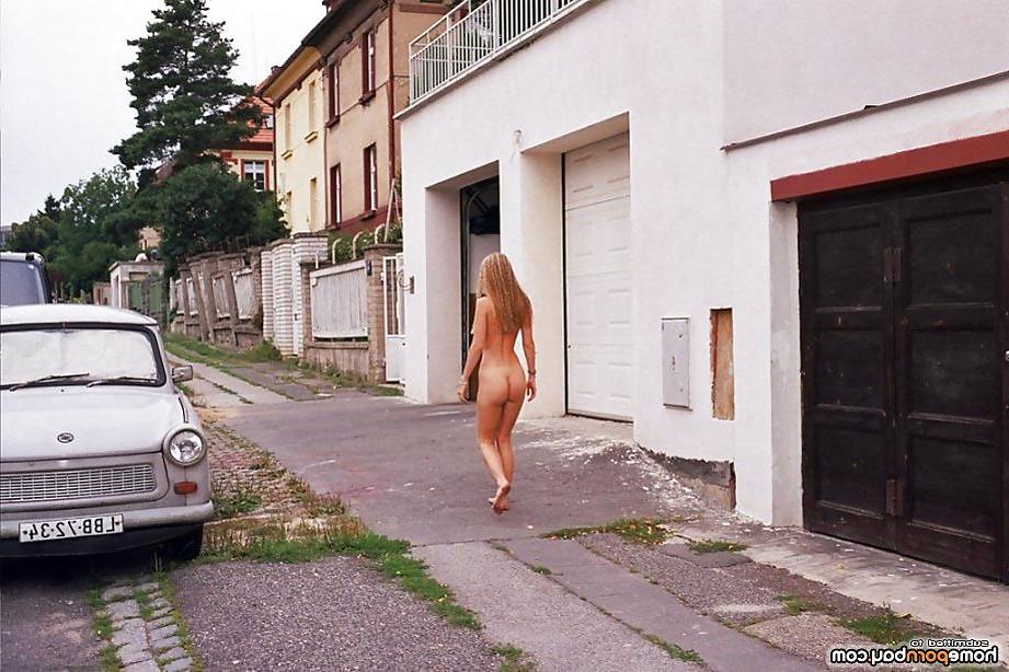 25P Walking nude on the street