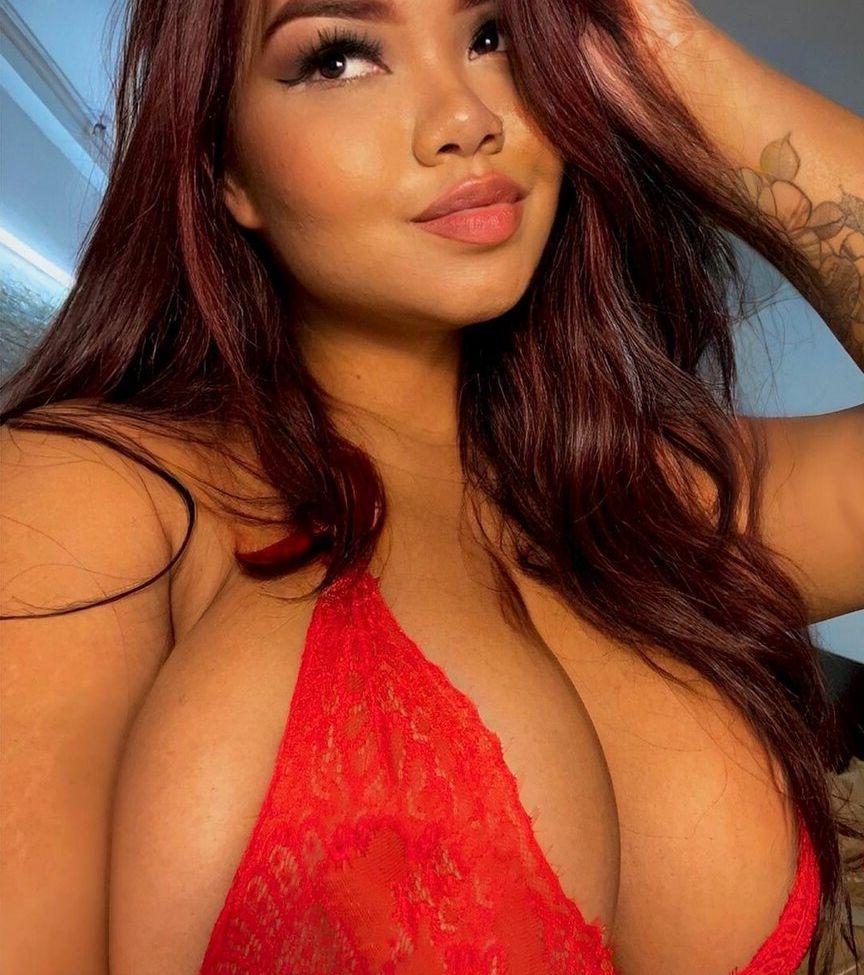 25P Majo Doll nude
