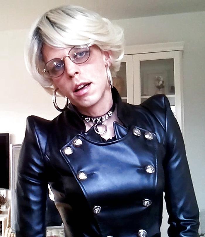 18P Sissy in Leather