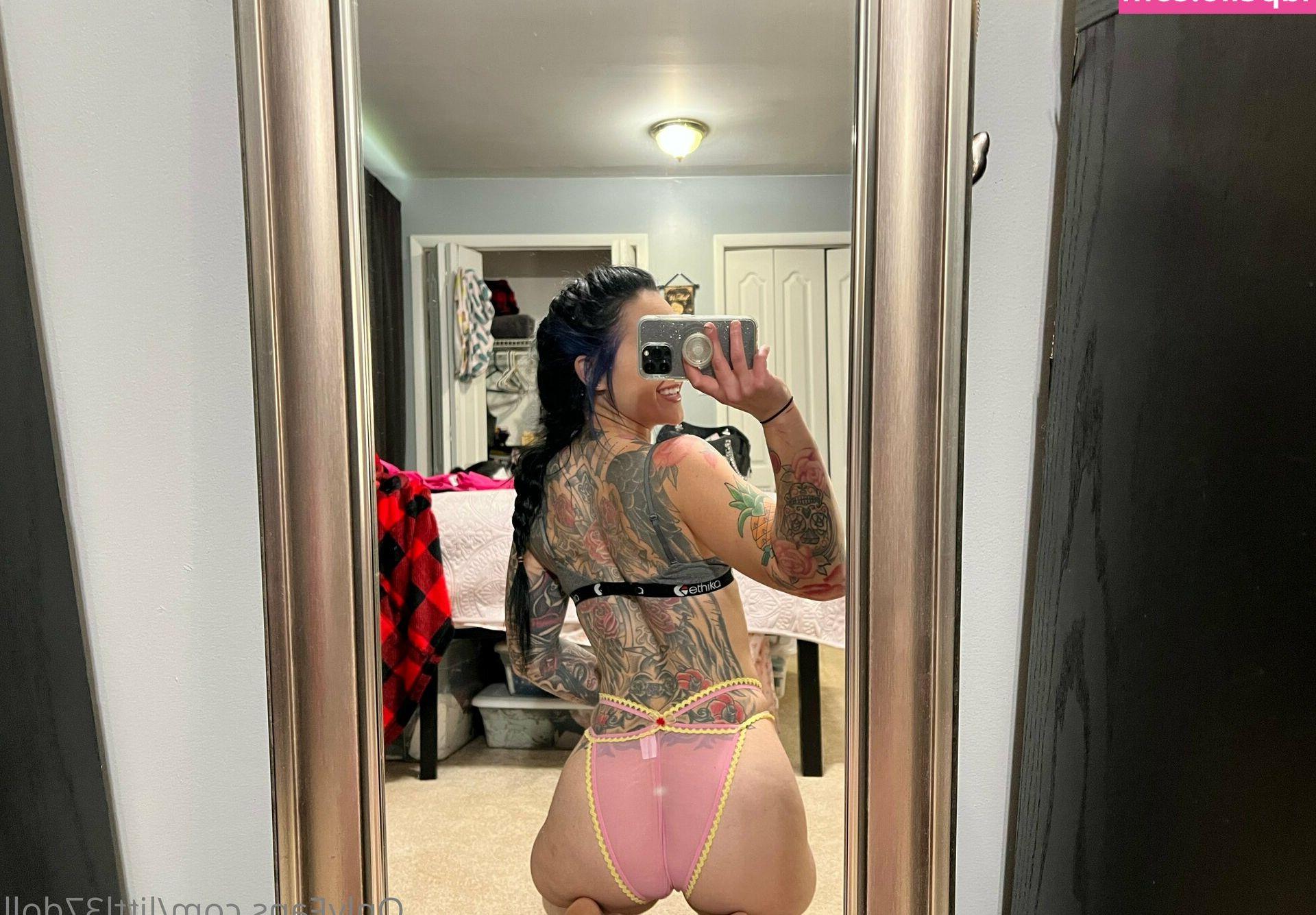 25P Little Doll nude