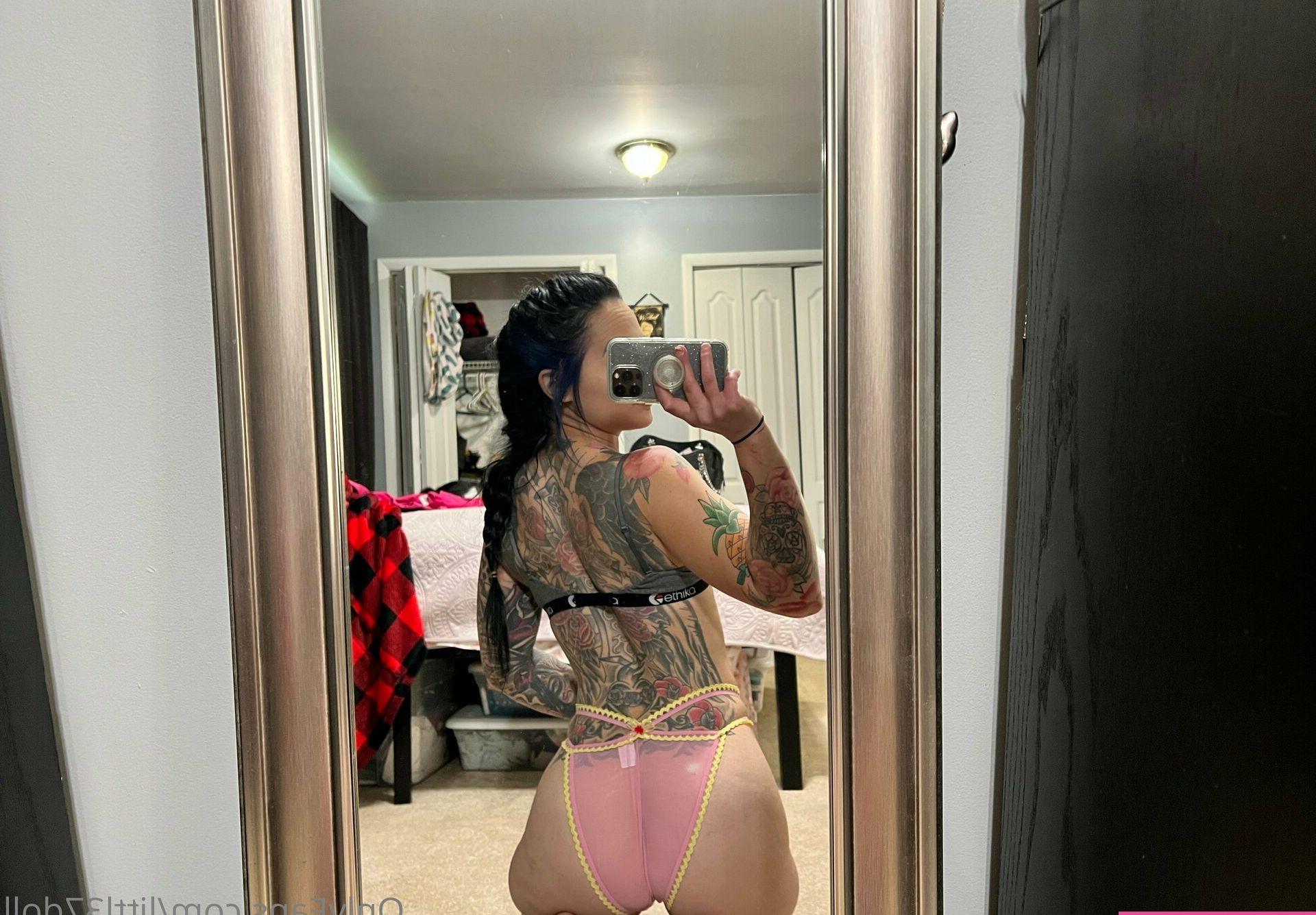 25P Little Doll nude