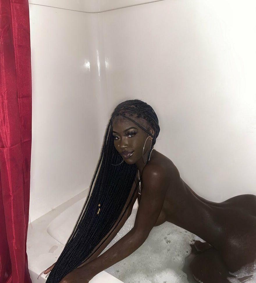 25P Lazelle Doll nude
