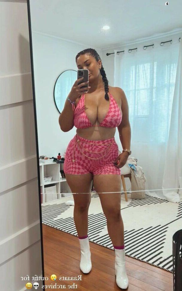 6P Buxom_babenz nude