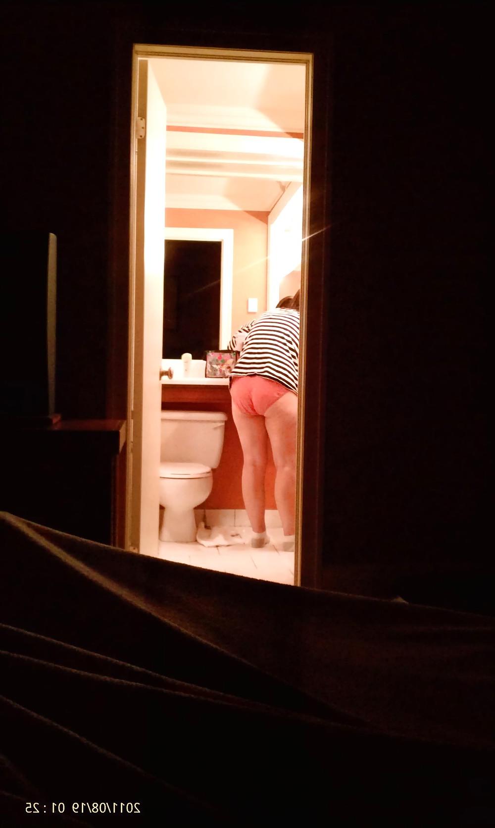 4P Wife and hidden cam