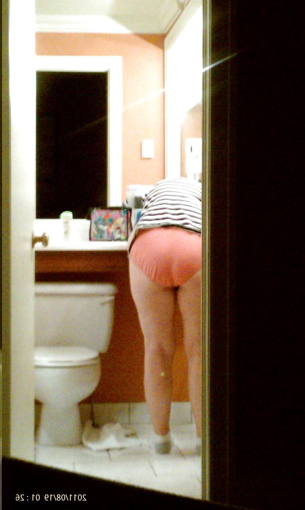 4P Wife and hidden cam