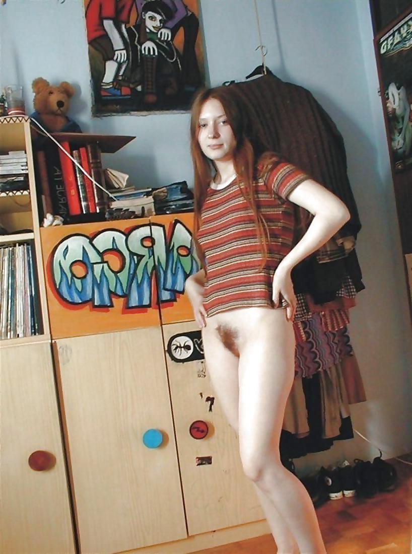 18P Singl Teens at Home (90)