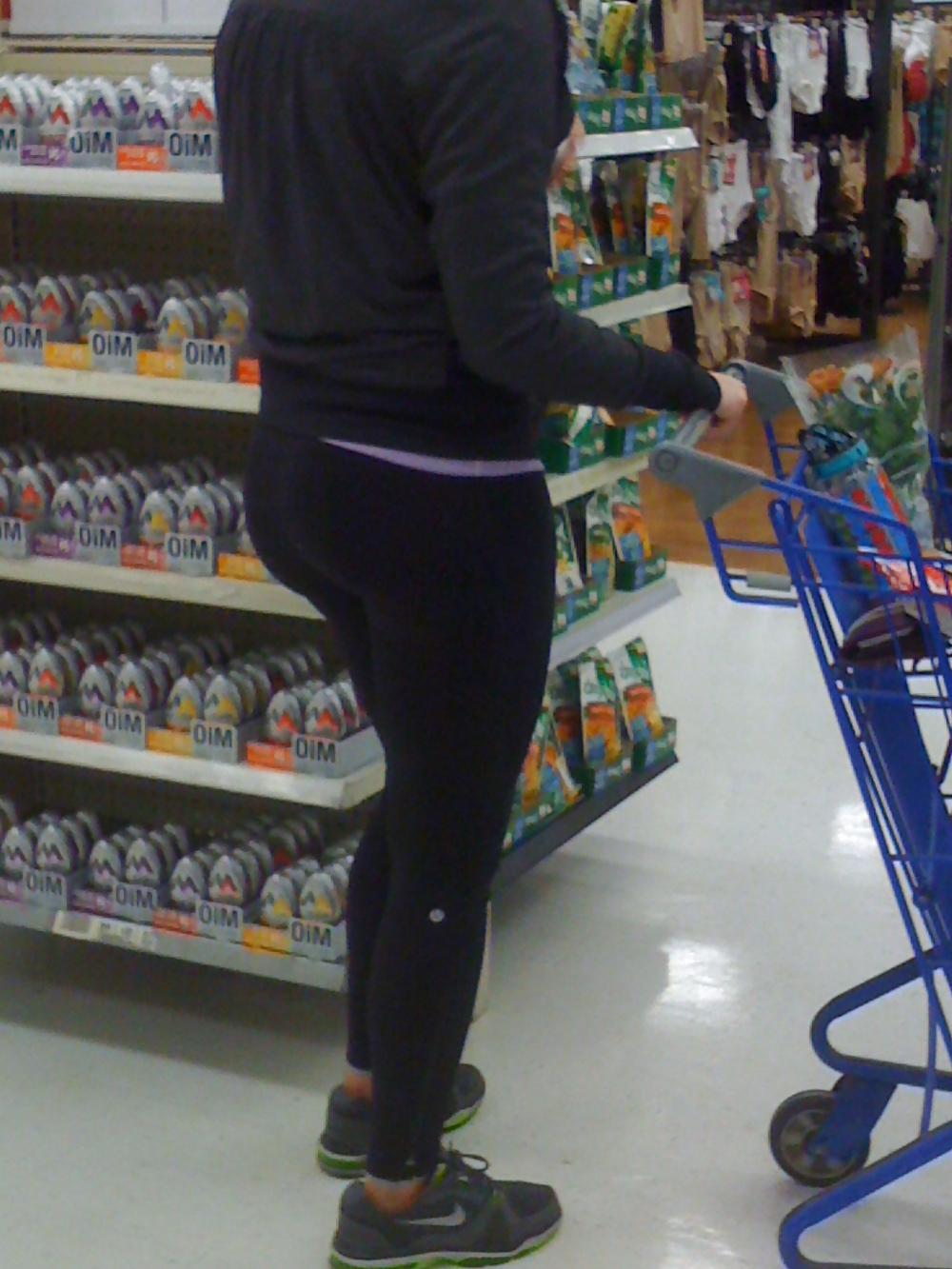 5P Buen culo en el wal mart