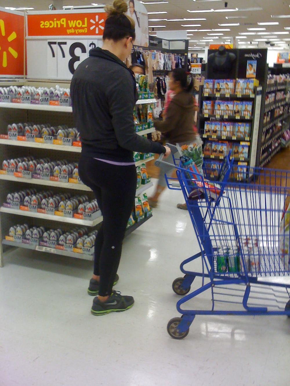 5P Buen culo en el wal mart