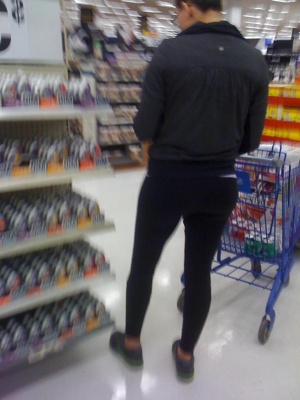 5P Buen culo en el wal mart