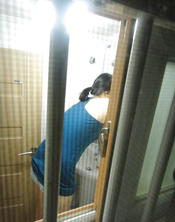 25P Korean hidden cam voyeur