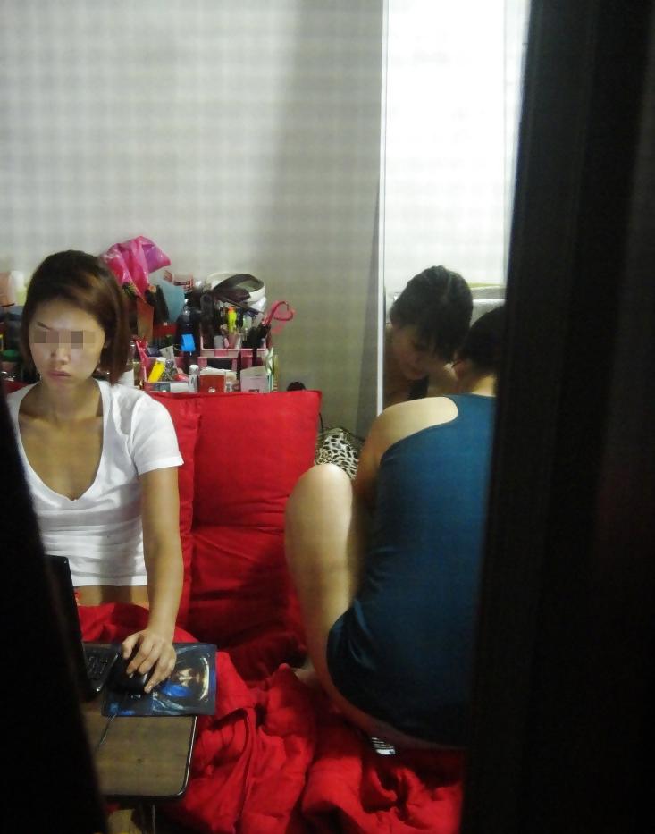 25P Korean hidden cam voyeur