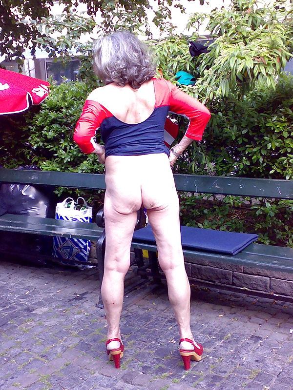 6P Lady N, in the park!