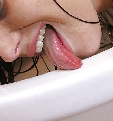 21P Toilet licking!