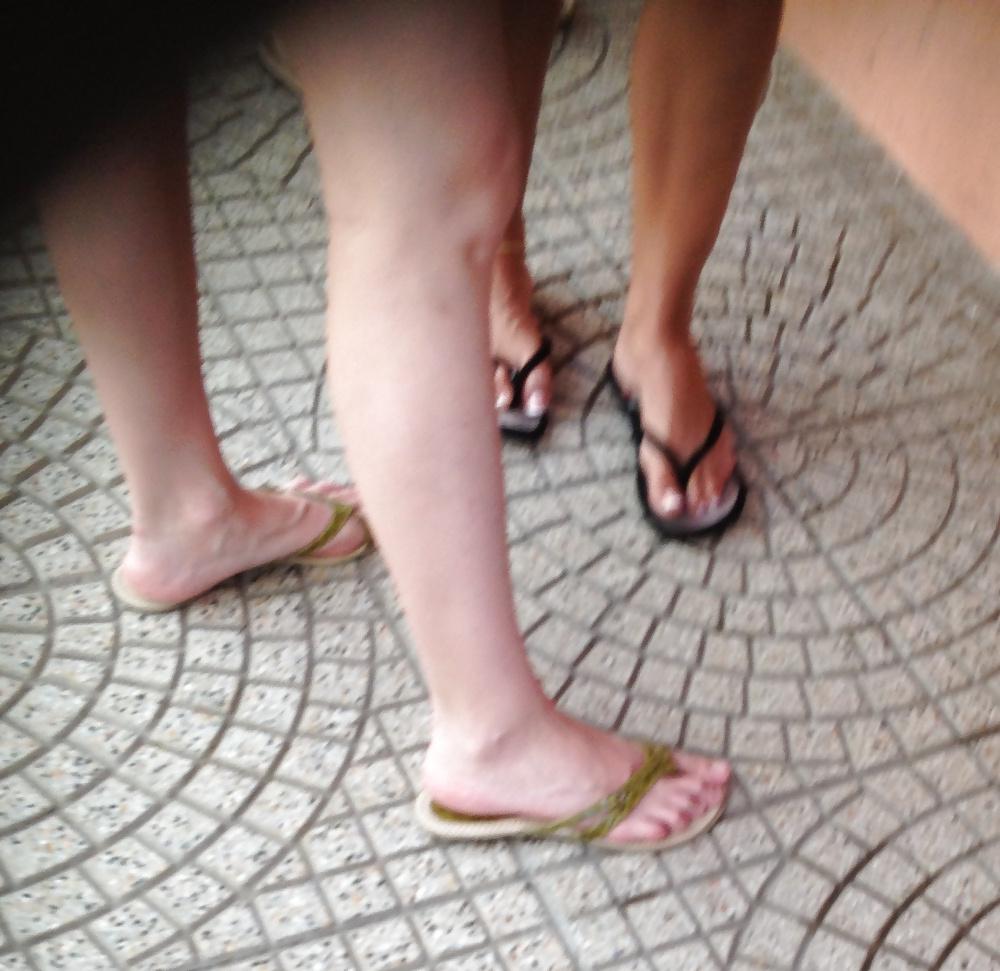 9P Foot perv on holiday
