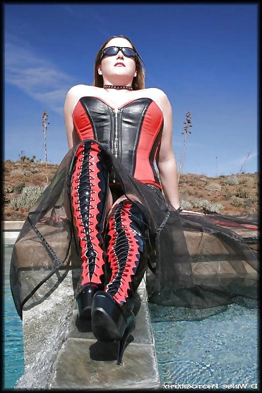 25P SEXY DOMINANT WOMEN