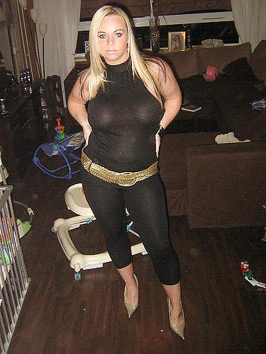 25P Gorgeous Dutch Chick Sam Facebook Pics