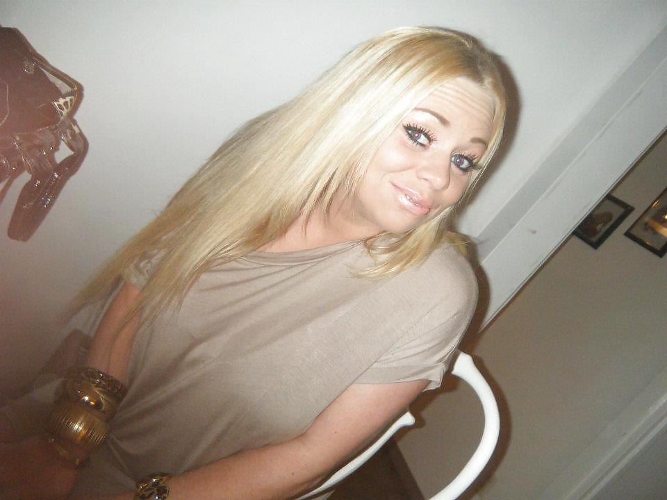 25P Gorgeous Dutch Chick Sam Facebook Pics