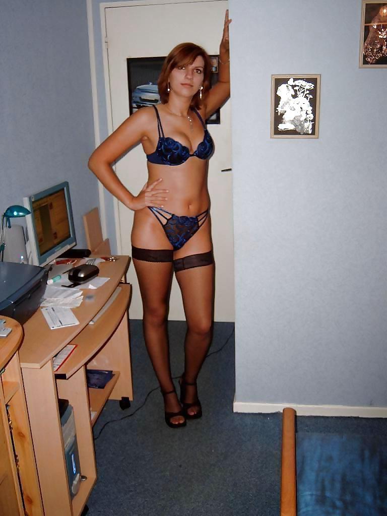 18P Sing Milfs at Home -4-