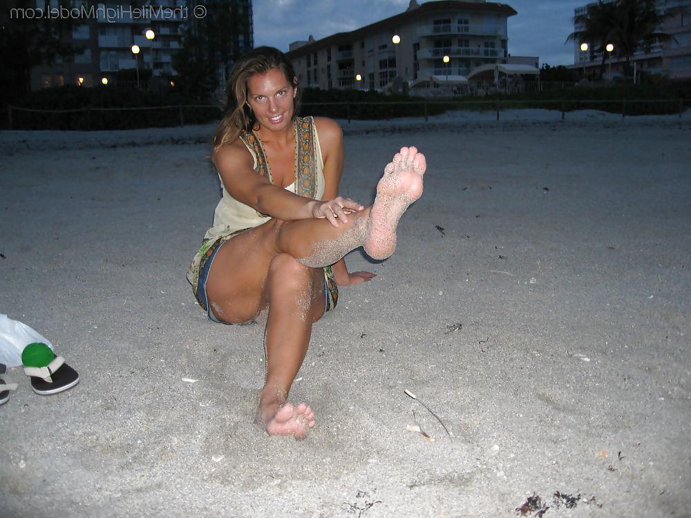 25P Mikayla, and her big & sexy Feet!