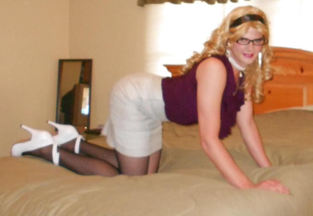 25P Sissy Vanessa Librarian