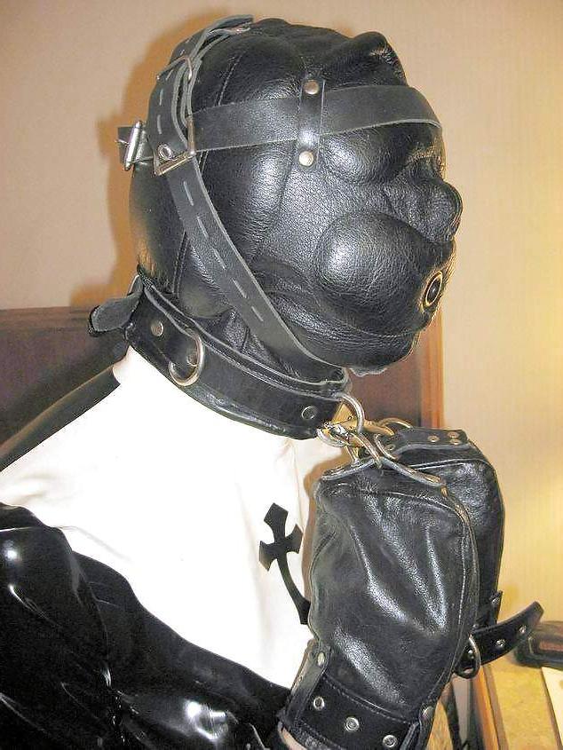 10P Steffy, die Gummipuppe